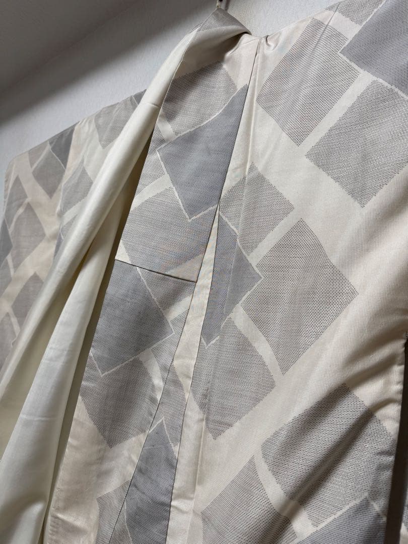 【銘品美品】「くぼた織物」本場白大島紬 白薩摩泥染「極上140亀甲 重ね色紙文様