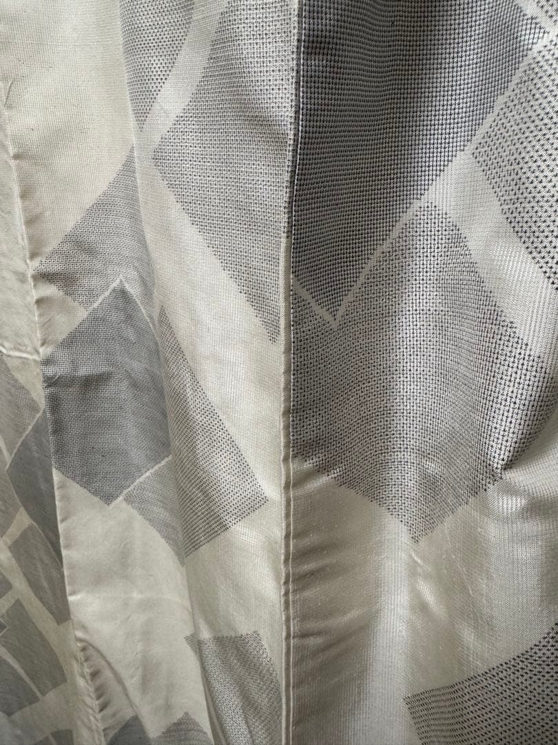 【銘品美品】「くぼた織物」本場白大島紬 白薩摩泥染「極上140亀甲 重ね色紙文様