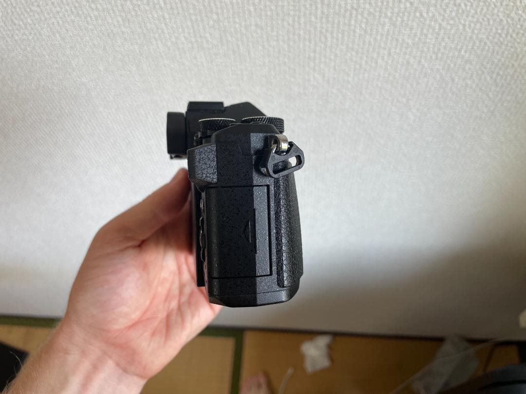 オリンパス E-M5 II 本体（純正箱・付属品付き）7762 シャッター回数