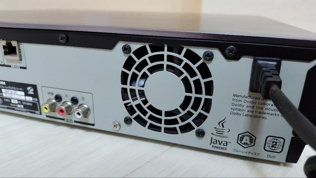 TOSHIBA　レグザ　ブルーレイレコーダー　DBR-M180