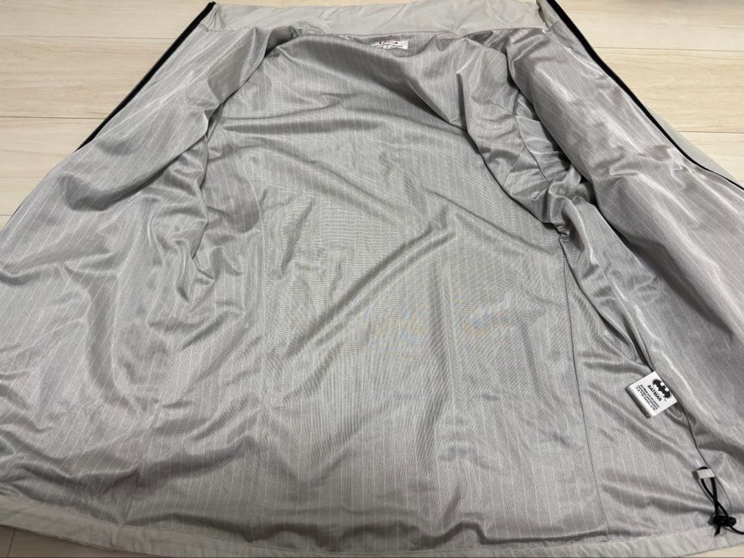 値下　マスターバニーエディション　バットマン　コラボ　ウィンドブレーカー　6