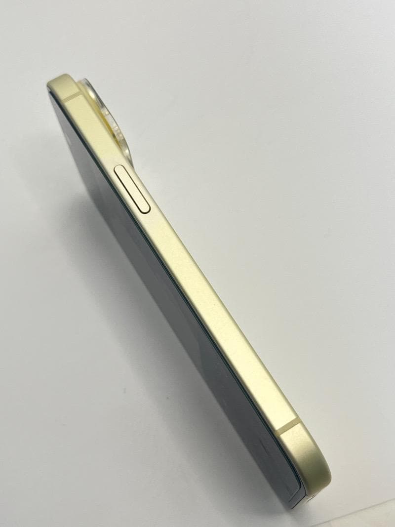Apple iPhone 15 　128GB 本体　イエロー　SIMフリー