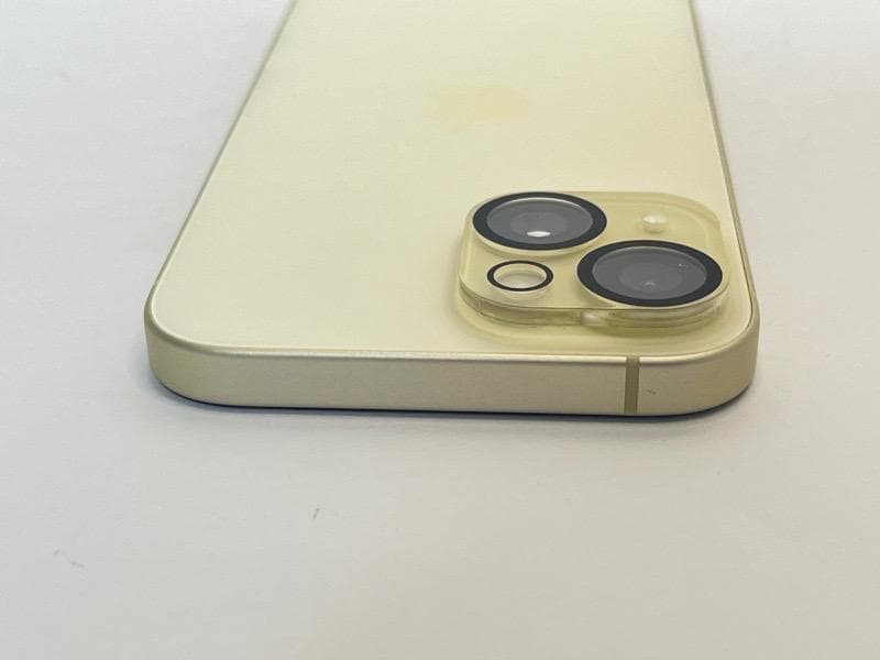 Apple iPhone 15 　128GB 本体　イエロー　SIMフリー