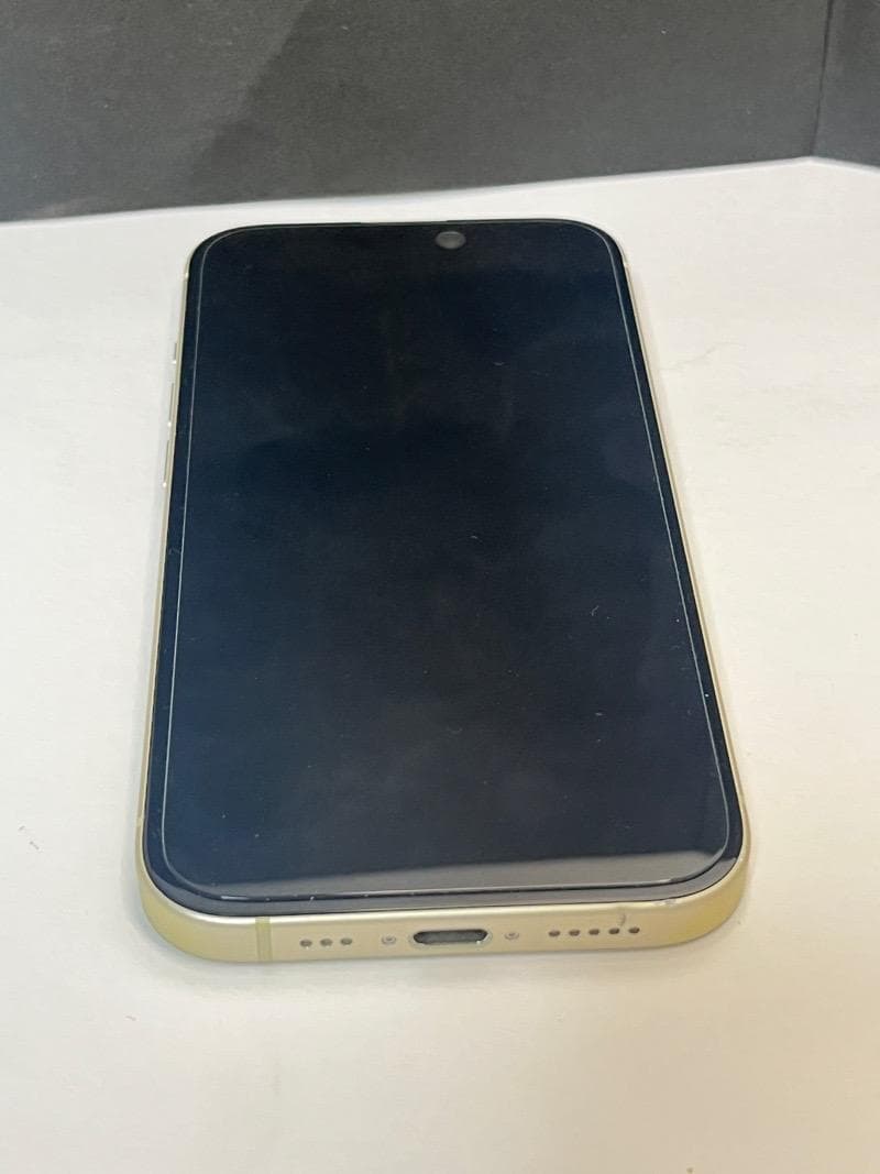 Apple iPhone 15 　128GB 本体　イエロー　SIMフリー