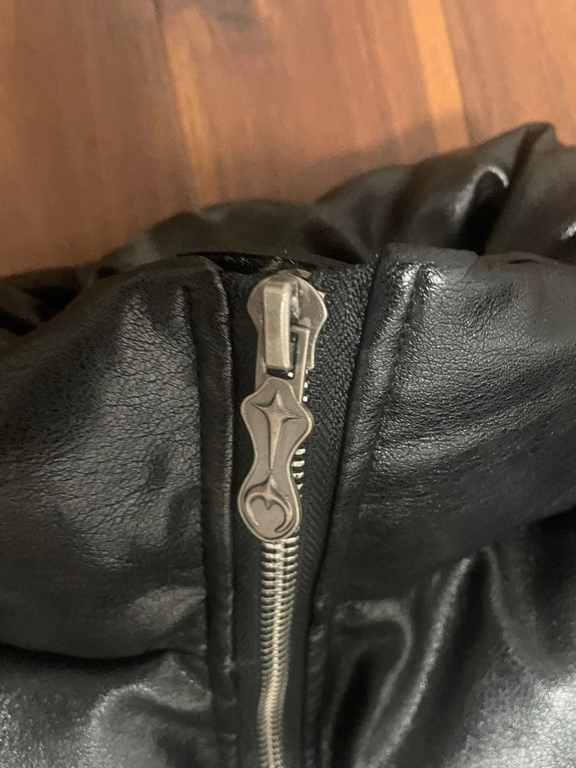 Thug Club ブラックダウンジャケット　黒　サイズ2 Ｍサイズ相当