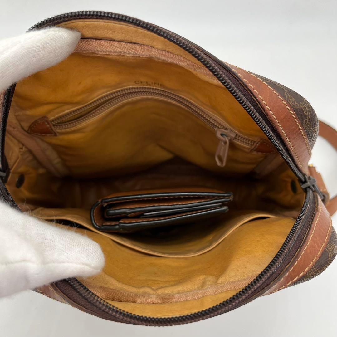 CELINE ショルダーバッグ 斜めがけ マカダム柄 トリオンフ 男女可能