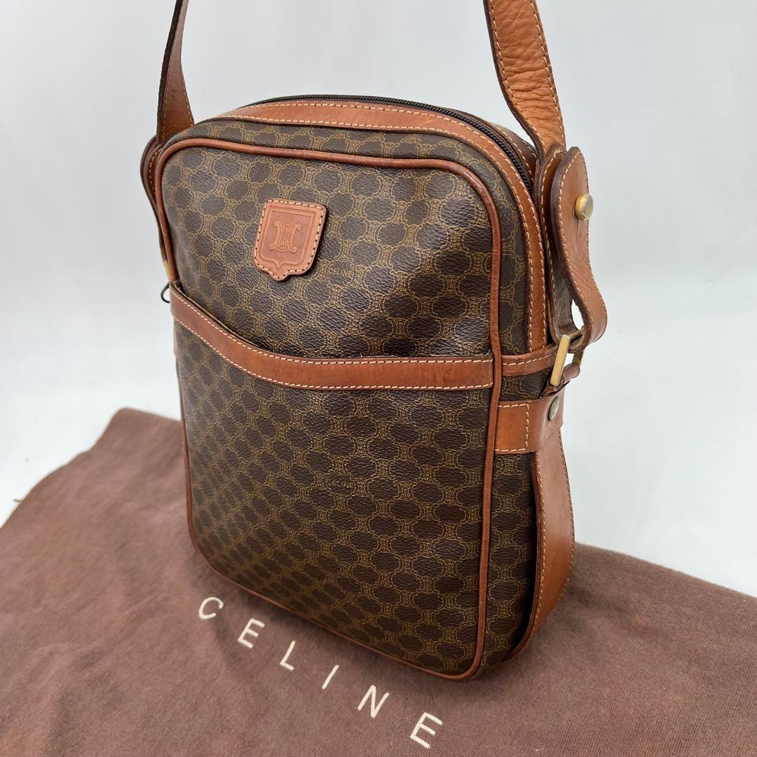 CELINE ショルダーバッグ 斜めがけ マカダム柄 トリオンフ 男女可能