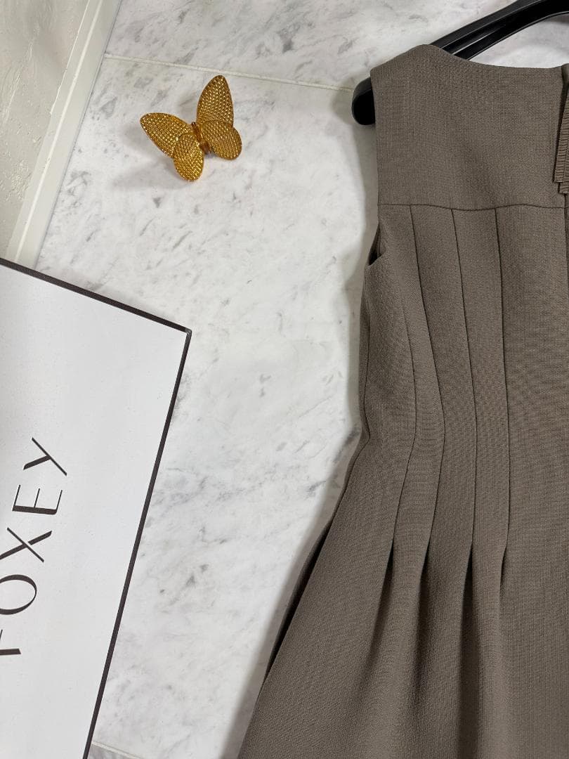 定価約12万★美品★FOXEYフォクシーマグノリア ウール美くびれシルエット38