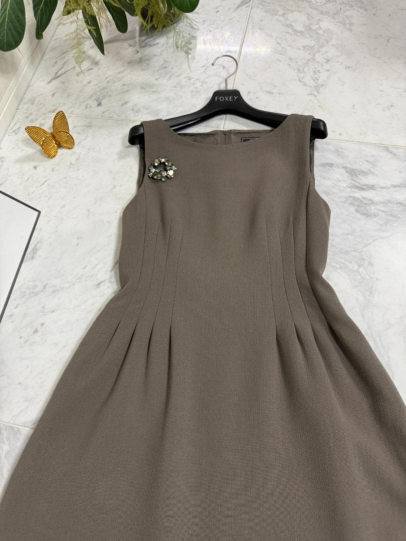 定価約12万★美品★FOXEYフォクシーマグノリア ウール美くびれシルエット38