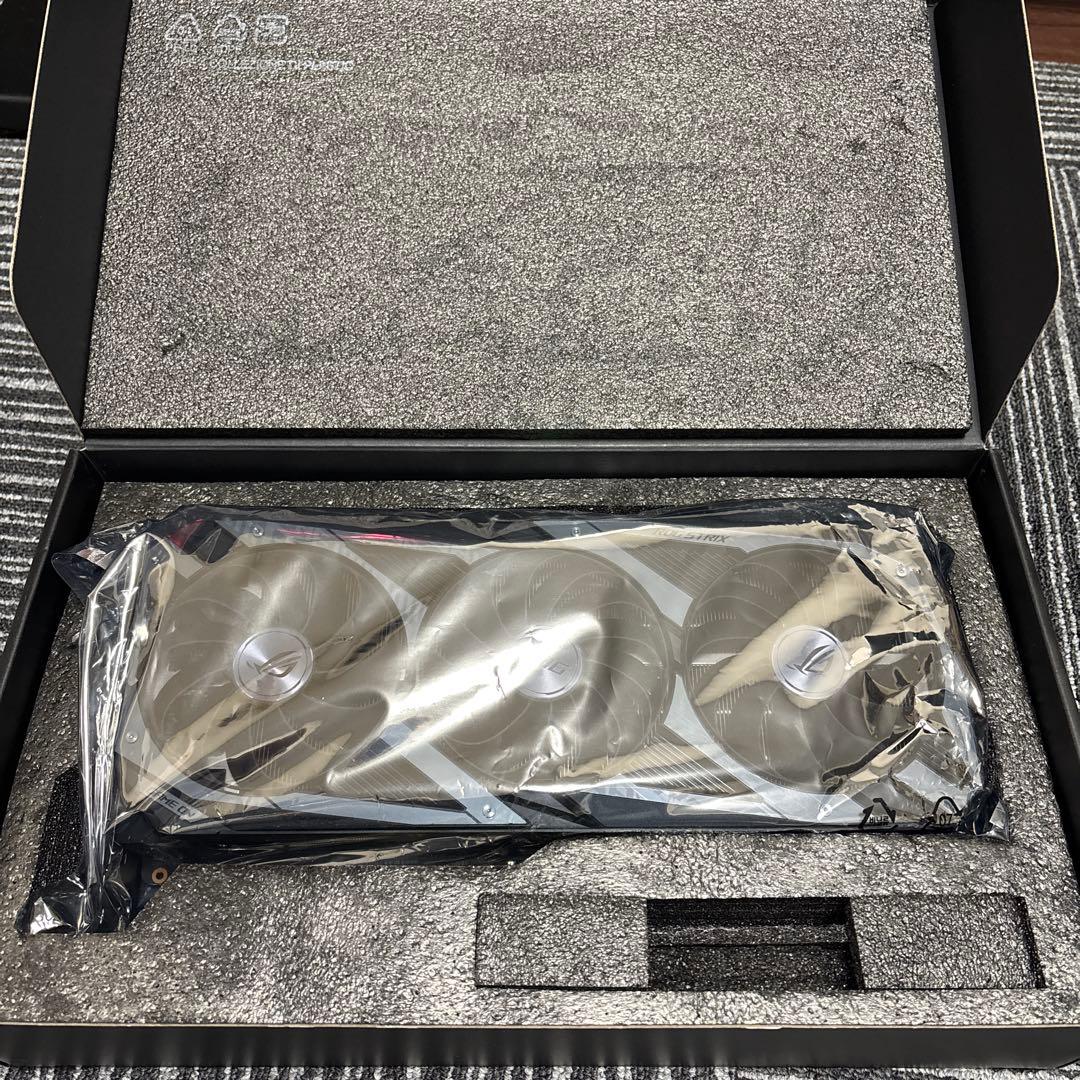 グラフィックボード・グラボ・ビデオカード ROG strix Gaming GeForce rtx 3080 10GB