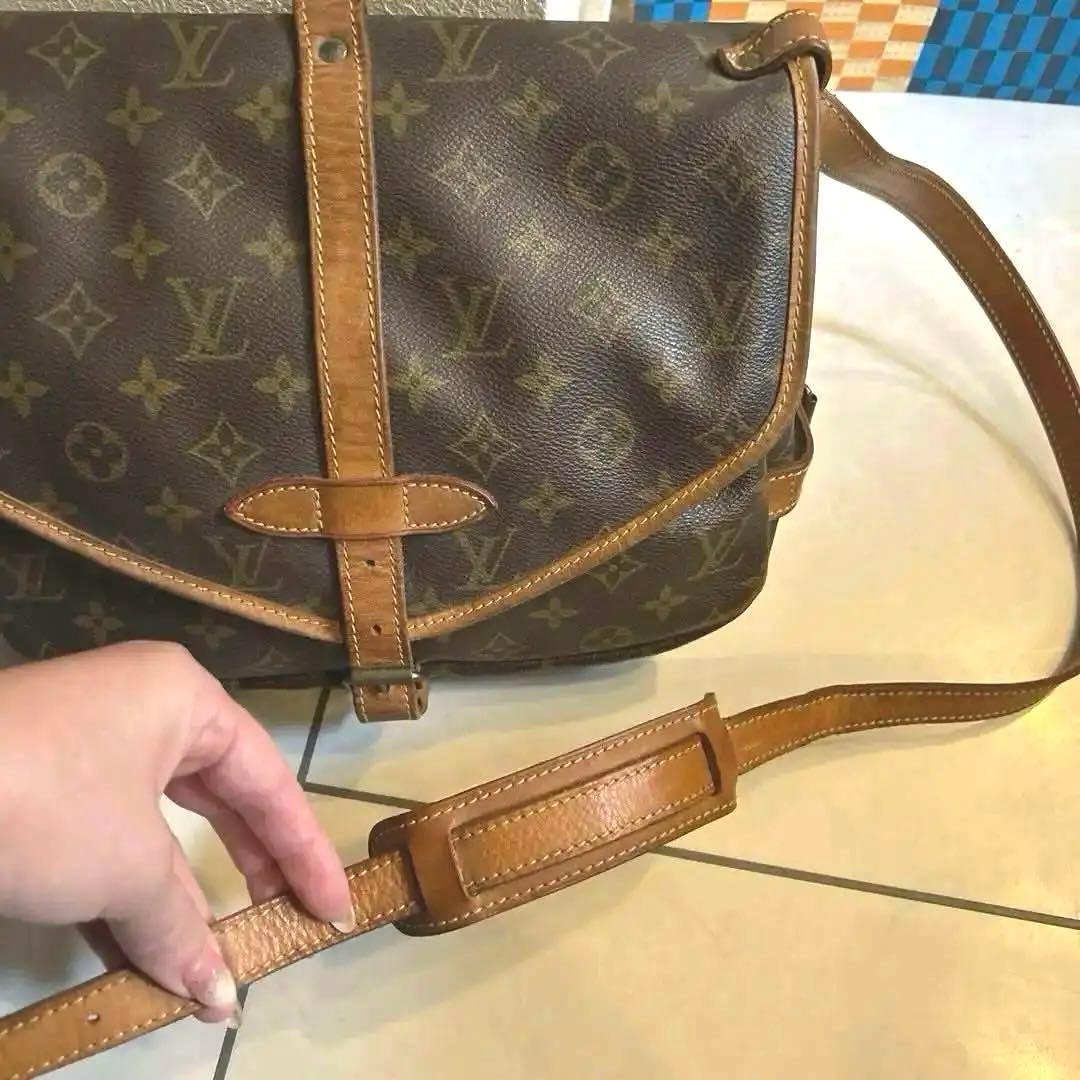 Louis Vuitton ソミュール　中型ショルダーバッグ ブラウン