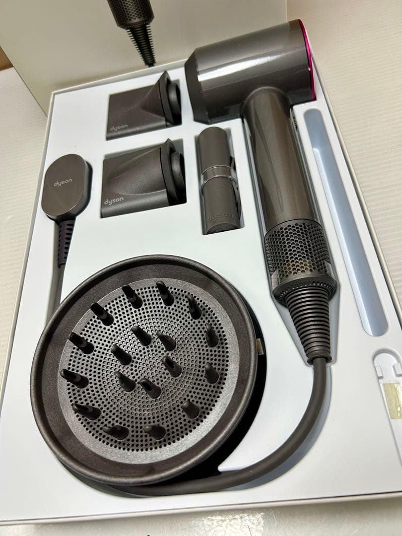 ダイソン dyson HD01 ヘアドライヤー 未使用