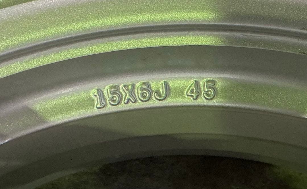 プリウス 新車外し ホイールのみ販売可