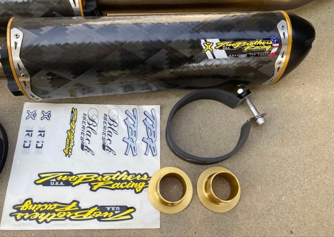 ツーブラザーズレーシングマフラー　ZZR1400、ZX-14