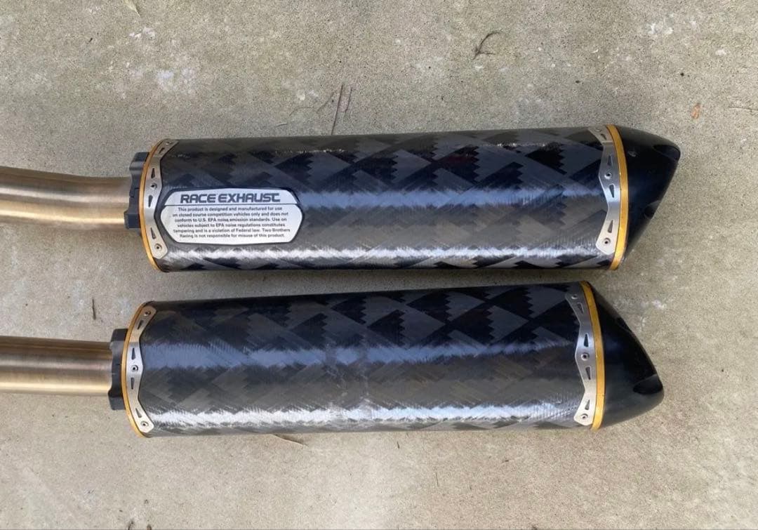 ツーブラザーズレーシングマフラー　ZZR1400、ZX-14