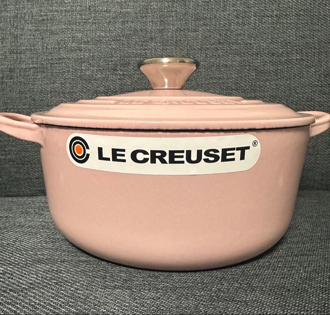 未使用品　ル・クルーゼ　ココットロンド シフォンピンク 20cm