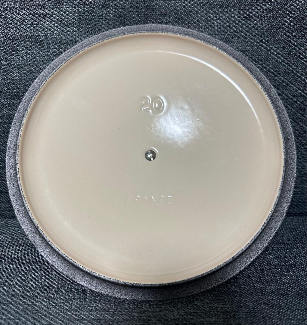 未使用品　ル・クルーゼ　ココットロンド シフォンピンク 20cm