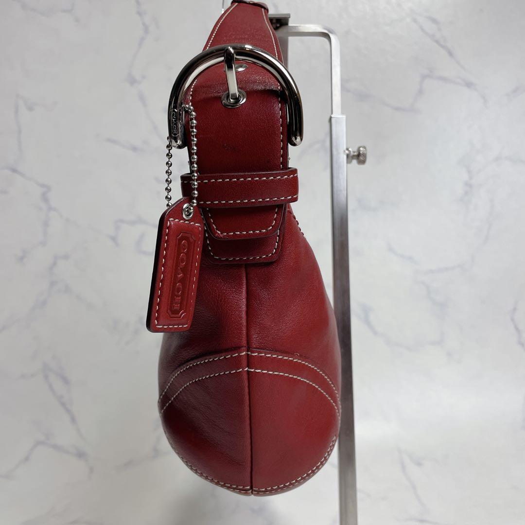 新品同様✨COACH アクセサリーポーチ ホーボー レッド 肩掛け オールレザー