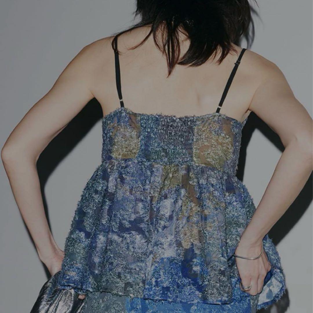 【新品】AMERI MEDI RACHEL FLUFFY ART CAMISOL