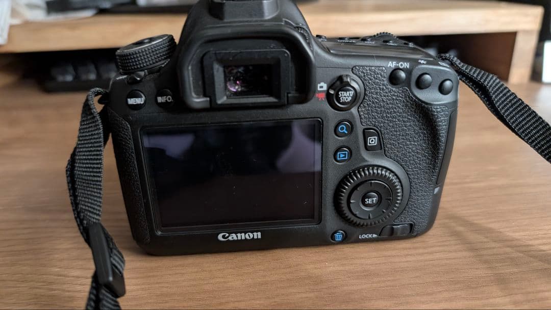 Canon EOS 6D + 24-70 Lレンズ 一眼レフカメラセット