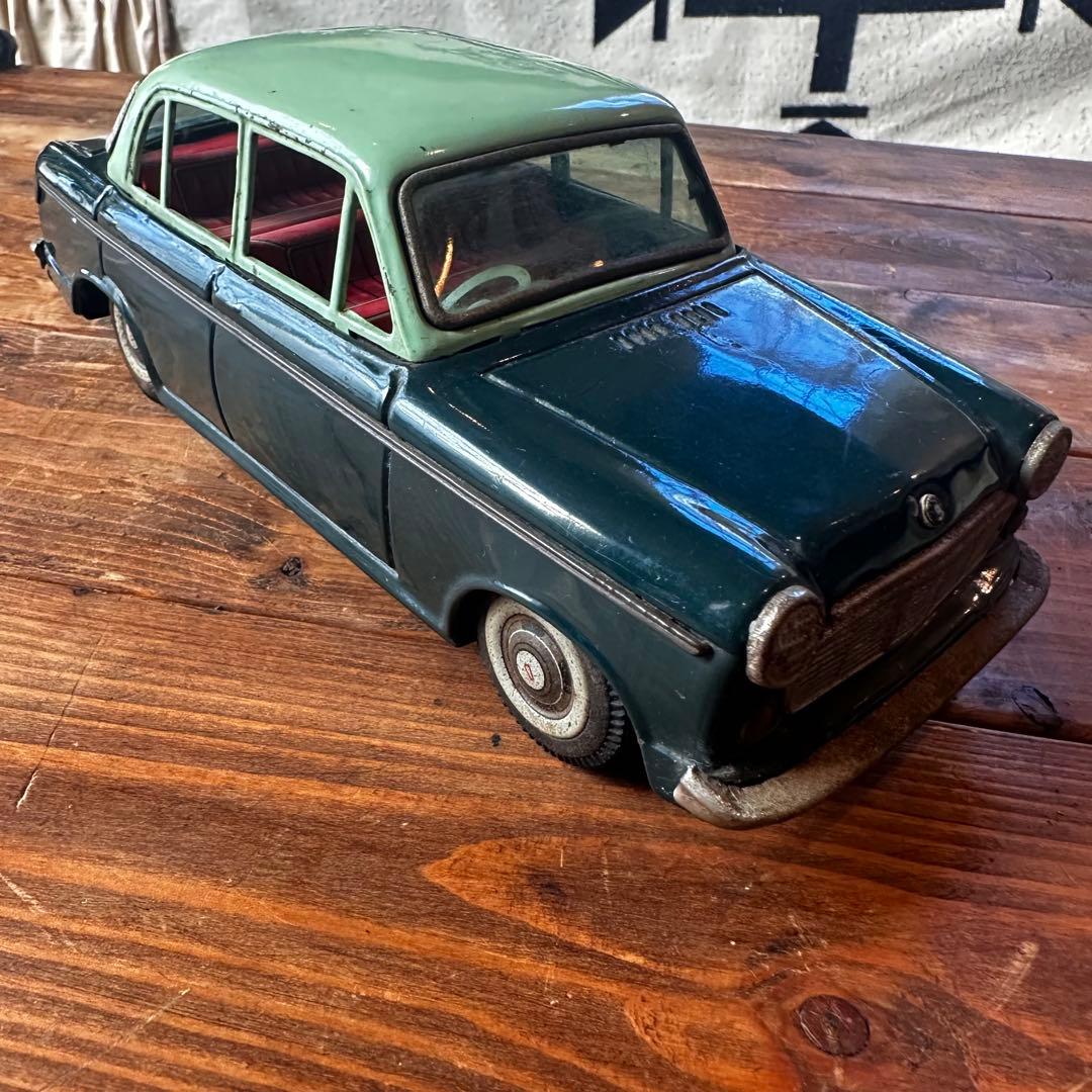 昭和レトロ　ブリキ おもちゃ　ダットサン　ブルーバード　希少