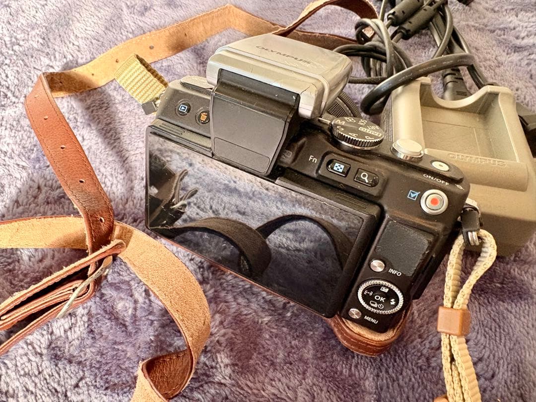 OLYMPUS コンパクトデジタルカメラ 本体