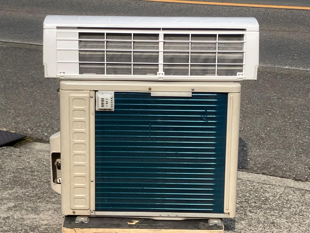 愛知岐阜/送料込★日立　2.5kwエアコン　 RAS-AC25F　2016年製