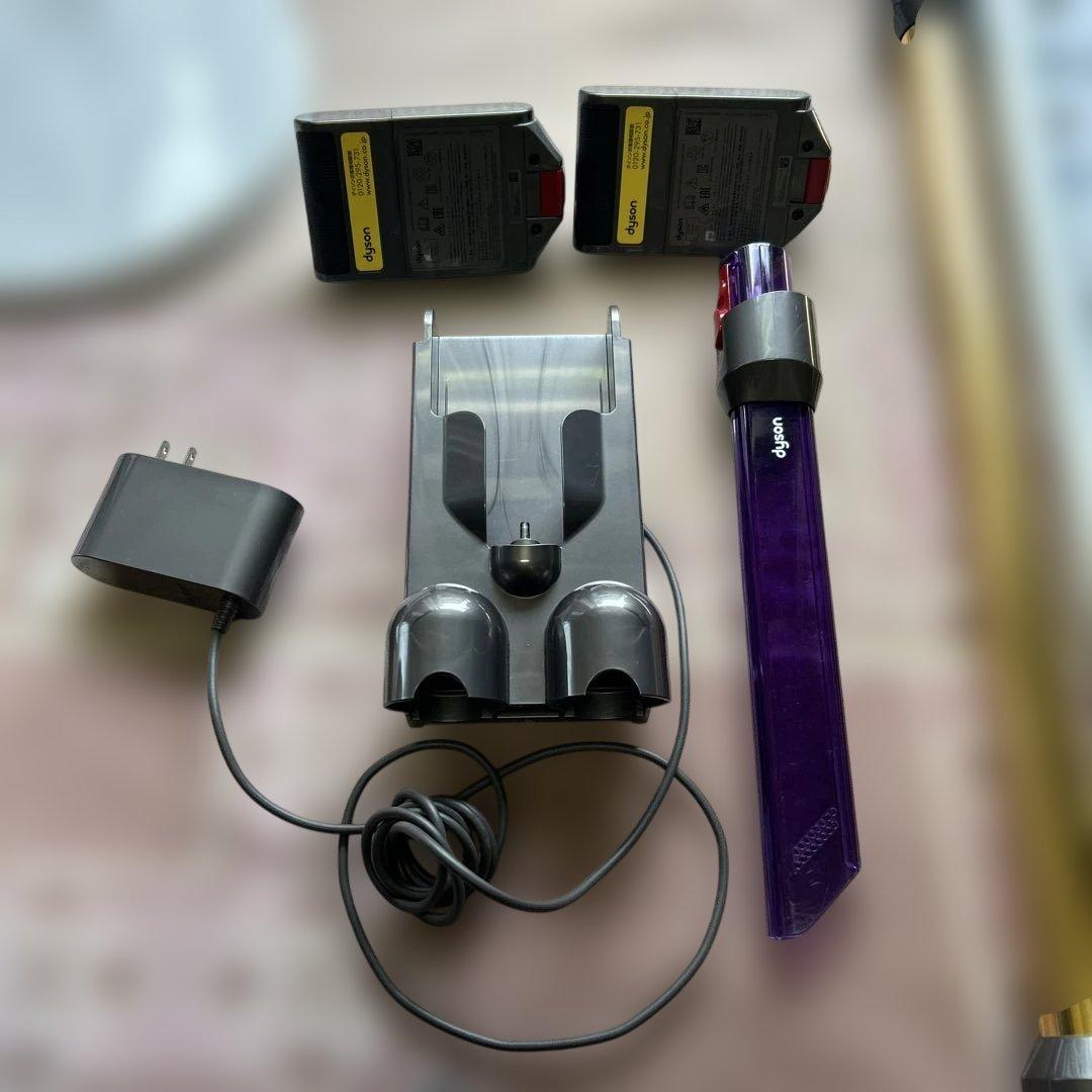 ダイソン　dyson デジタルスリム　SV18 掃除機　スタンド付き