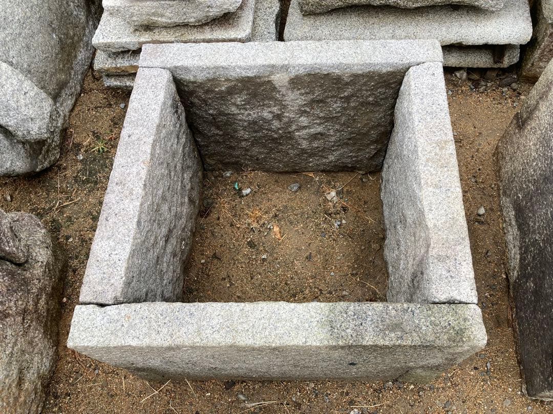 御影石製組井筒