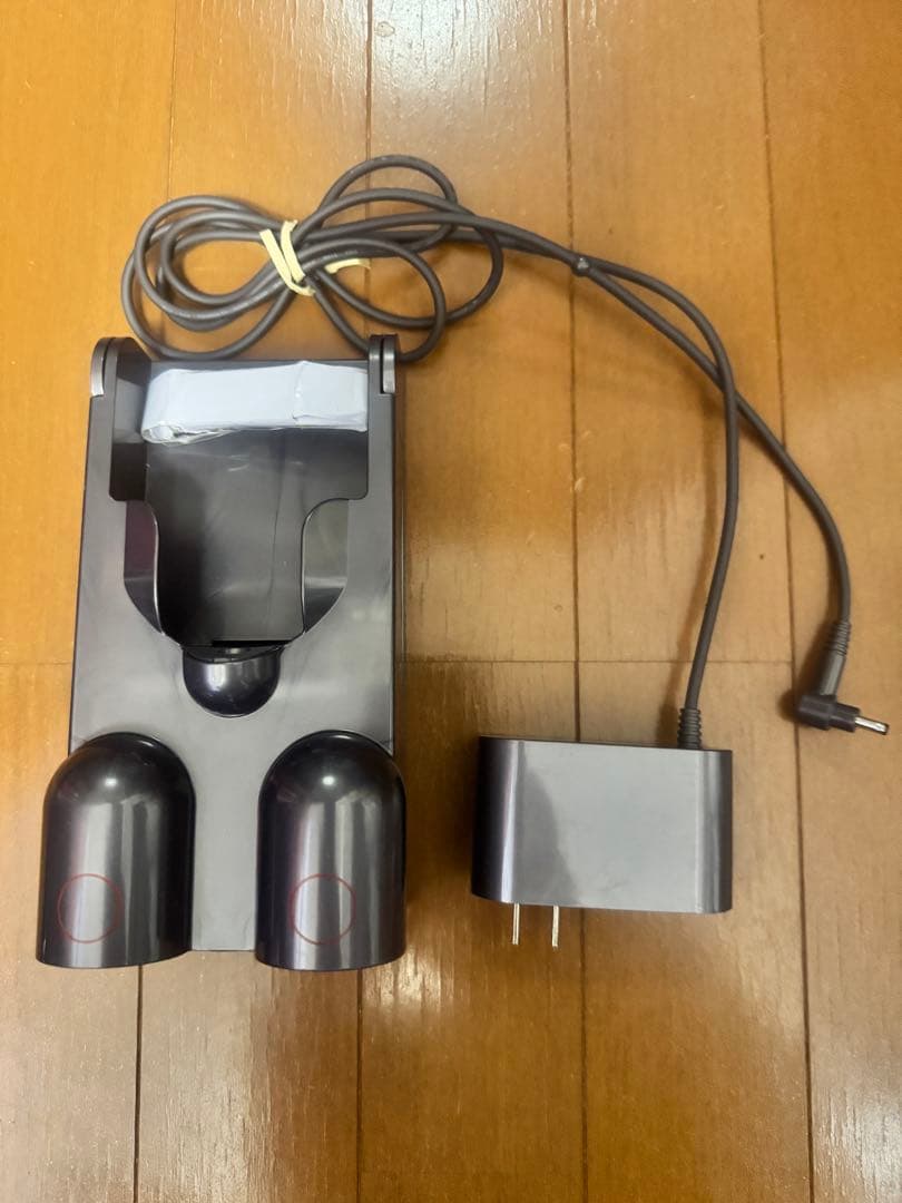 美品　ダイソン サイクロン式ハンディクリーナー パープル　数回使用のみ