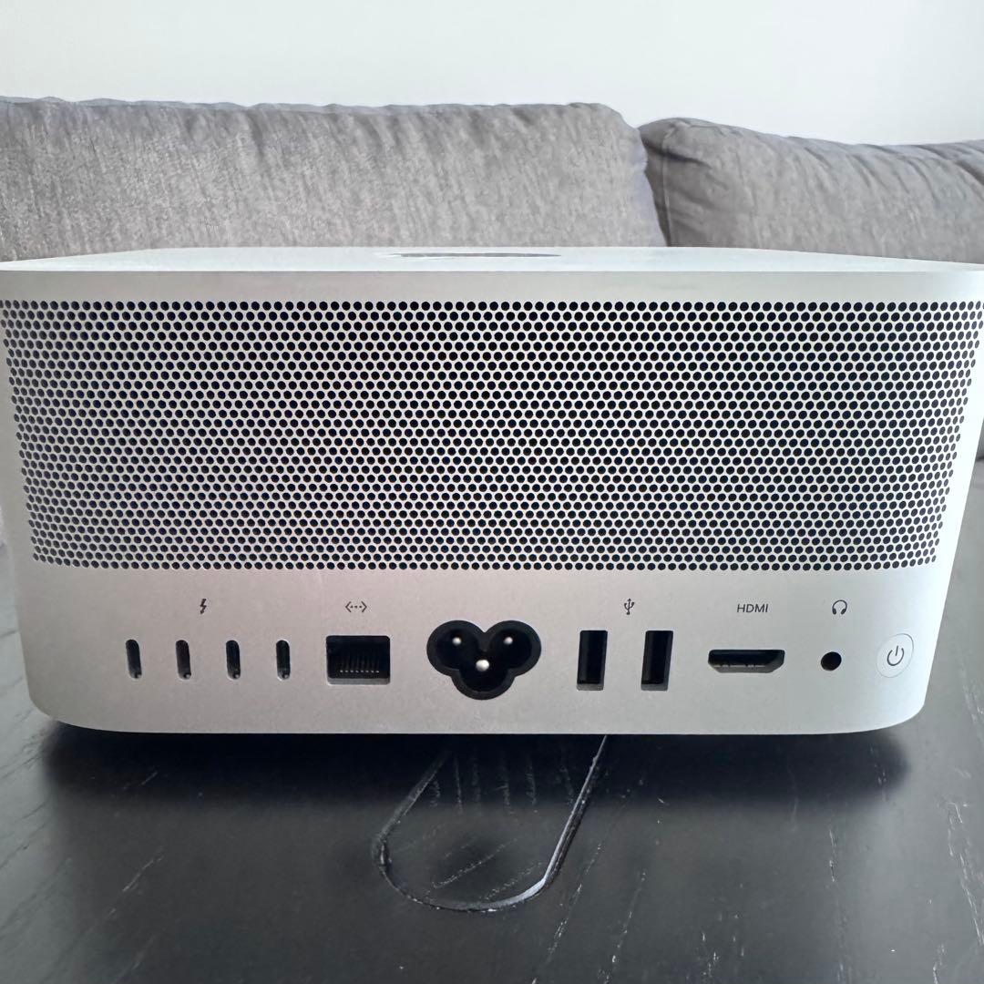 Mac Studio M2 Ultra 128GB 4TBストレージ