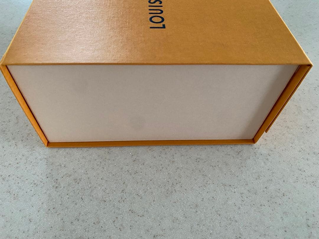 【未使用】LOUIS VUITTONヴィヴィエンヌ 陶磁器カップ プレートセット