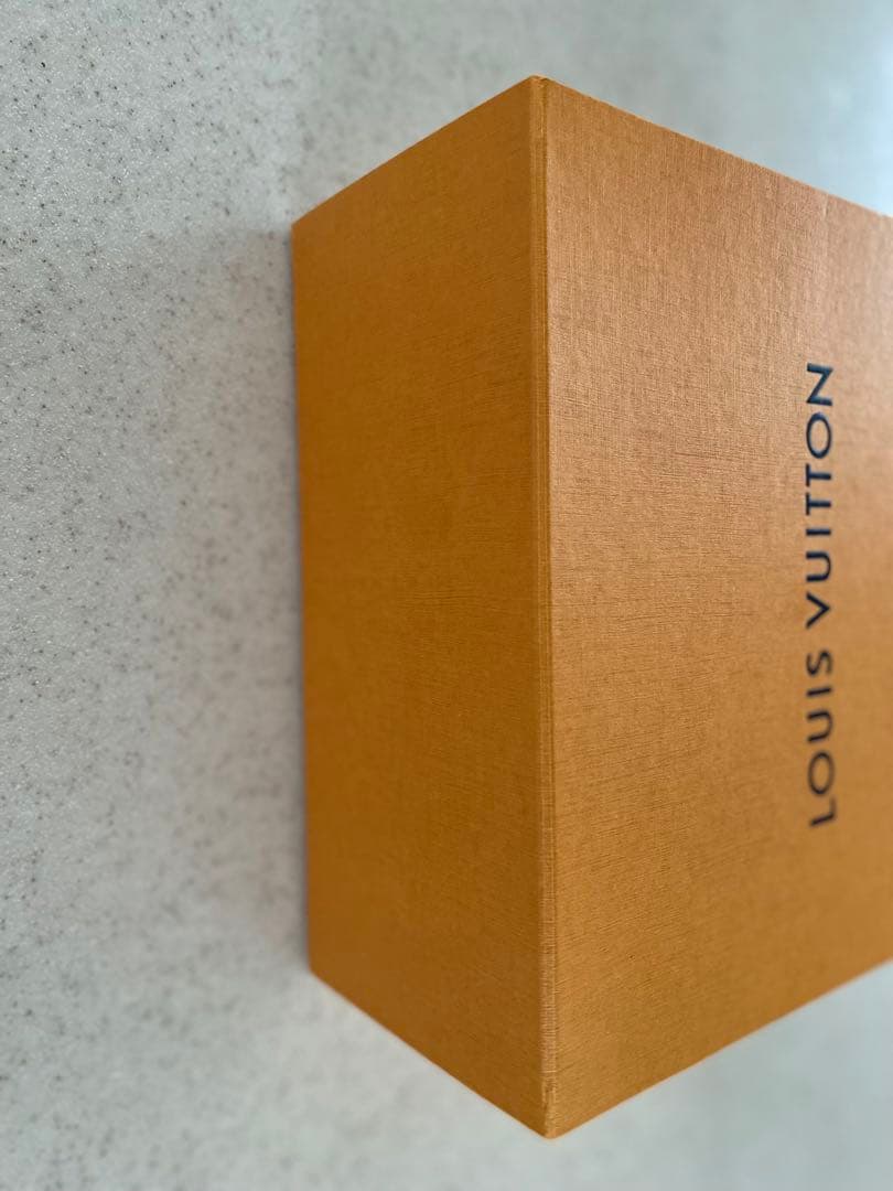 【未使用】LOUIS VUITTONヴィヴィエンヌ 陶磁器カップ プレートセット