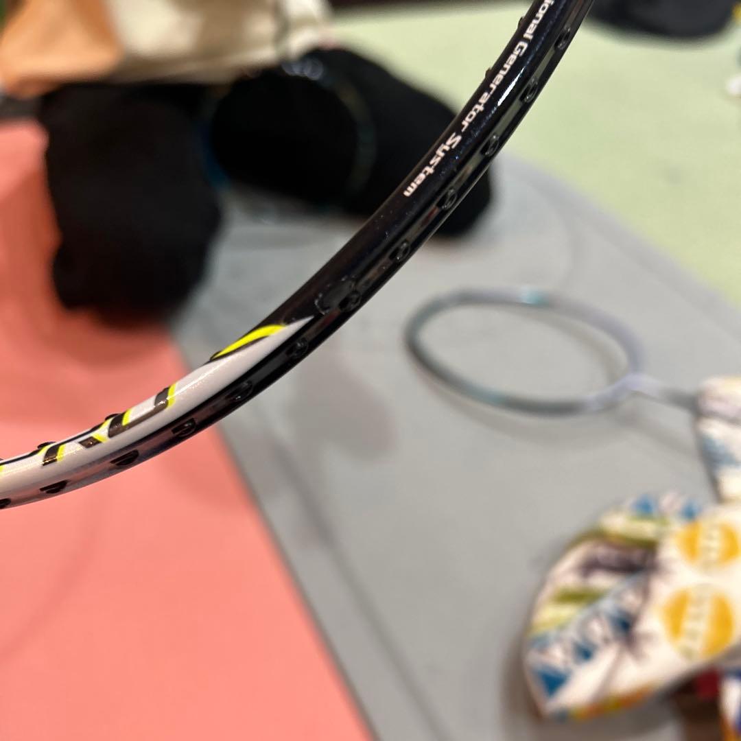 ASTROX 99 PRO バドミントンラケットホワイト4UG5