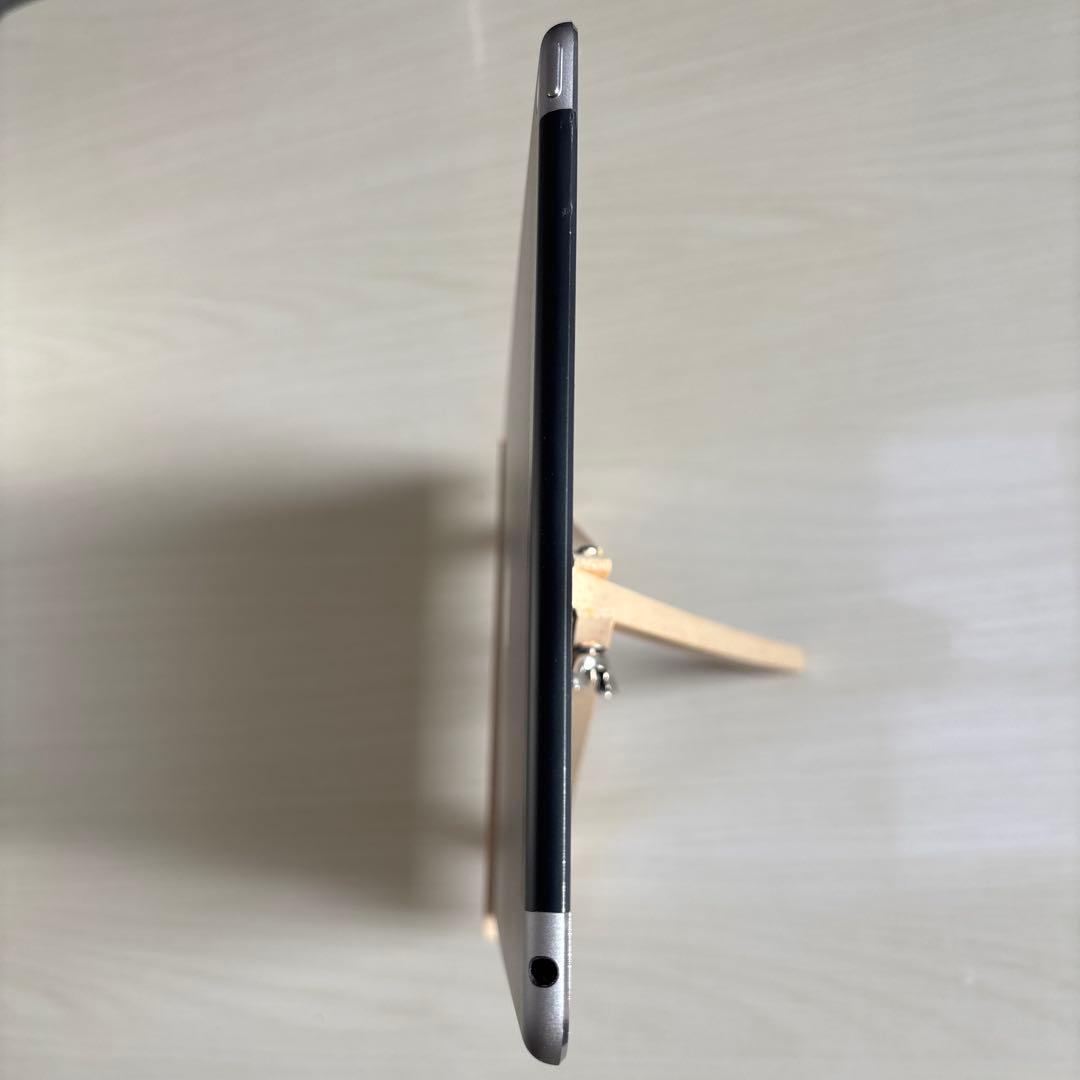 【美品】iPadAir2 64GB Wi-Fi + Cellularモデル