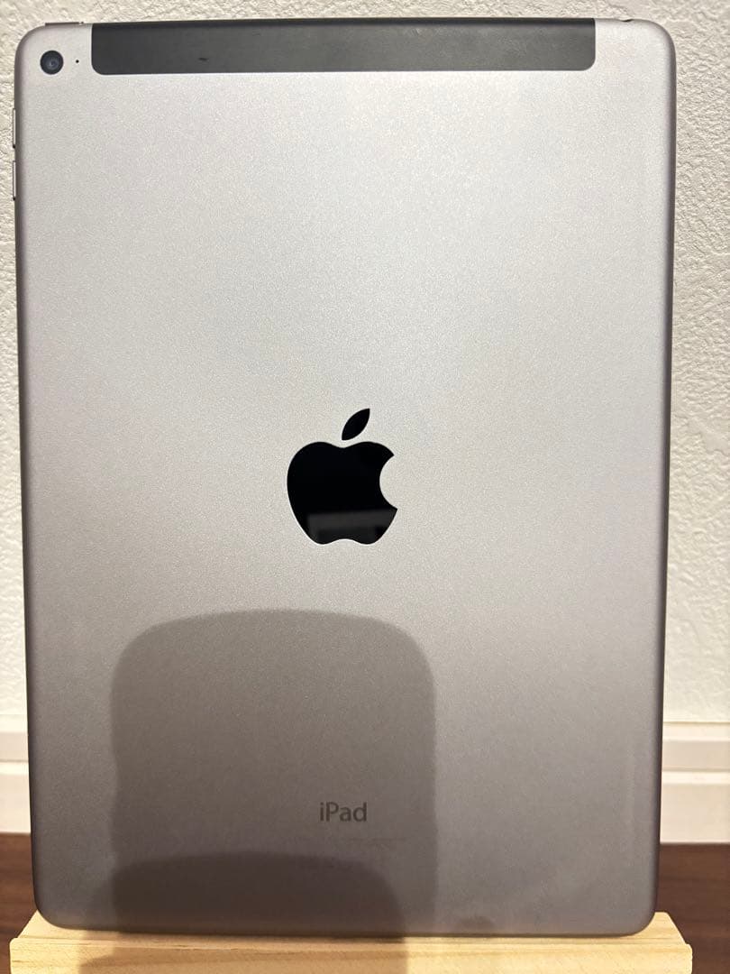 【美品】iPadAir2 64GB Wi-Fi + Cellularモデル