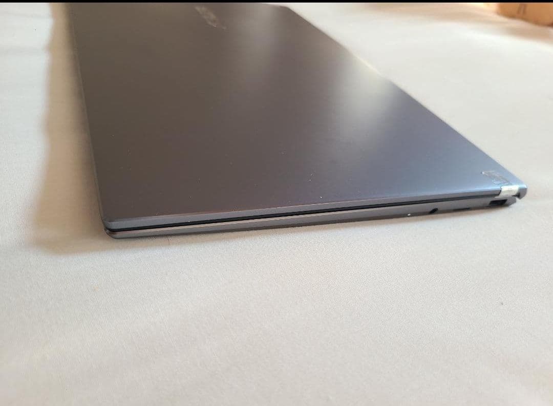 Windowsノート本体 ASUS ZenBook 14