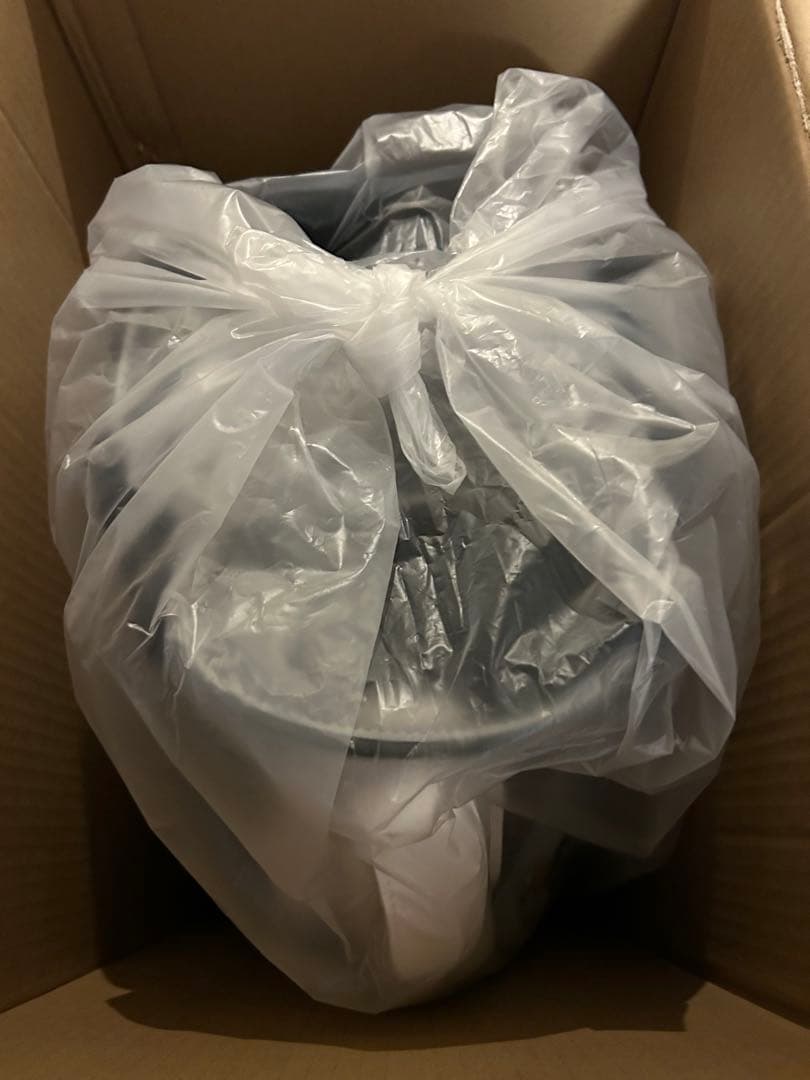 【最終値下】XXIO ゼクシオ キャディバッグ GGC-X163 新品