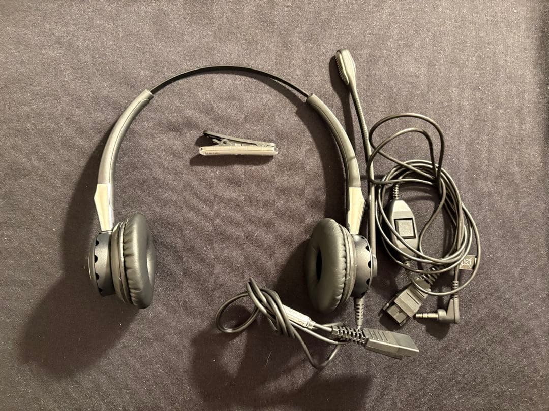 ノイズキャンセリング機能付きの有線ヘッドセット