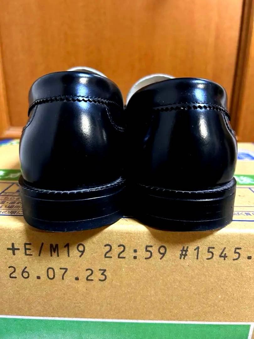 ZARA レザーペニーローファーHARRY LAMBERT × DISNEY42