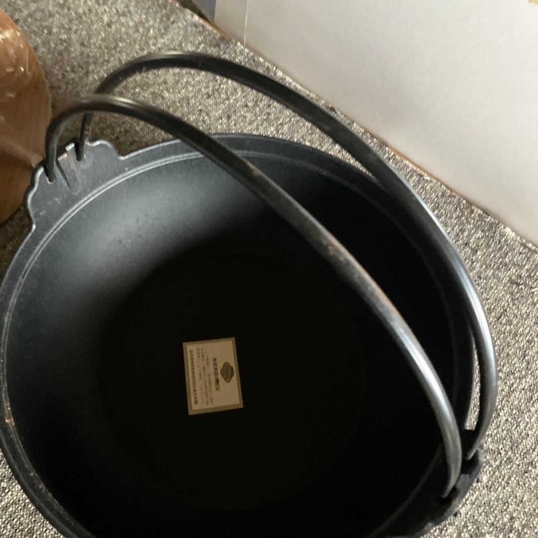 未使用　南部鉄器　囲炉裏鍋　木蓋付　しゃぶしゃぶ鍋　すき鍋