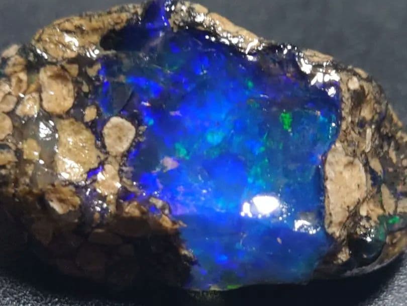 【60ct】 エチオピア　ウェロ産オパール 原石 標本　鉱石