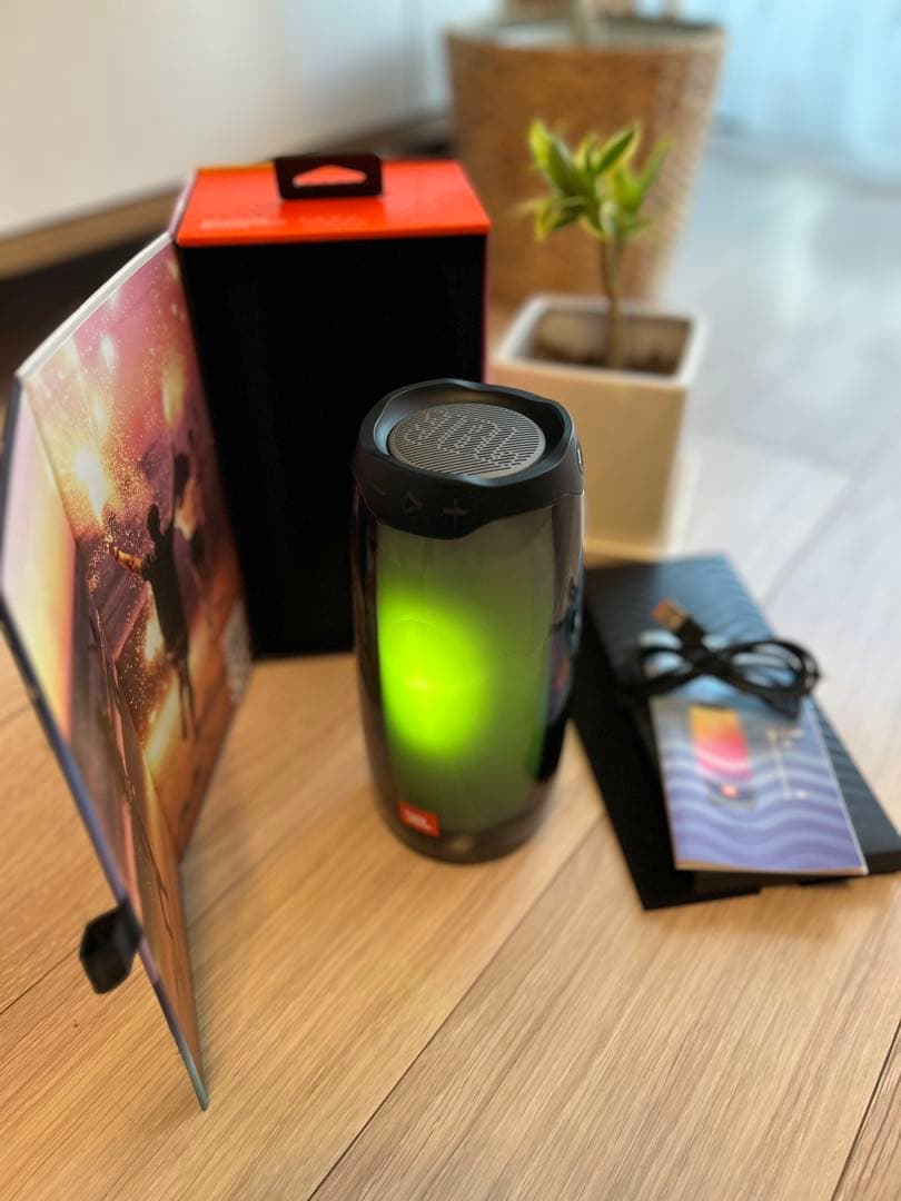 ✨美品JBL PULSE 4 ポータブルBluetoothスピーカー ブラック