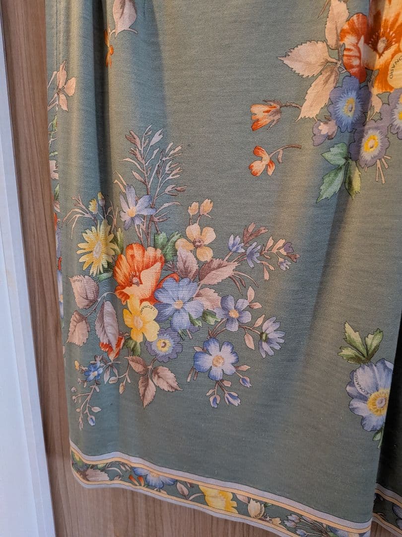 【超美品】レオナールLEONARD 花柄グリーン(若草色)セットアップ