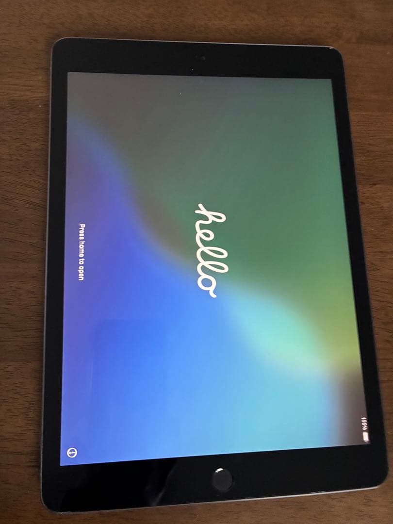 iPad 第7世代本体 カバー　充電器　イヤホン　アップルペンシル付き