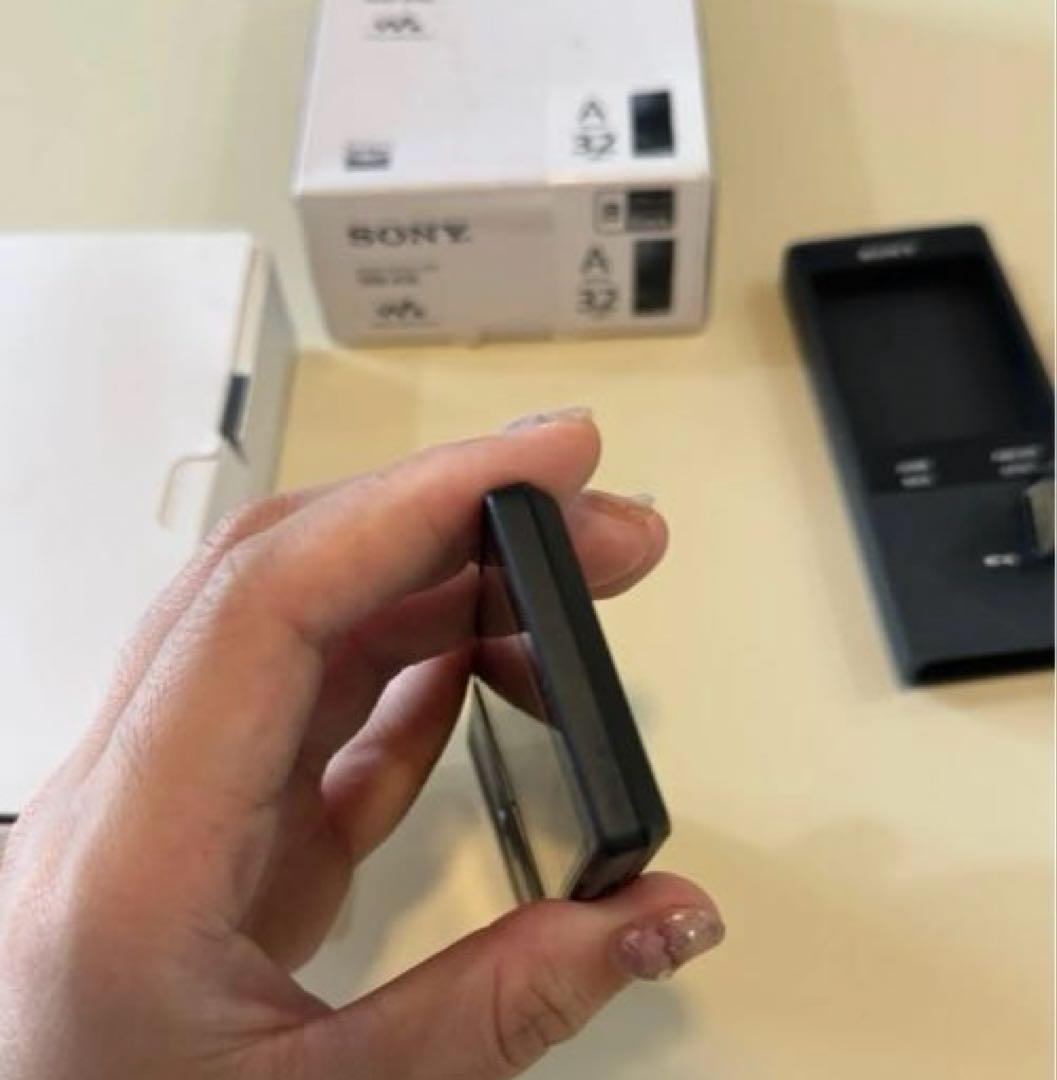 SONY NW-A16シリコンカバー付き　（32GB／ブラック） ウォークマン