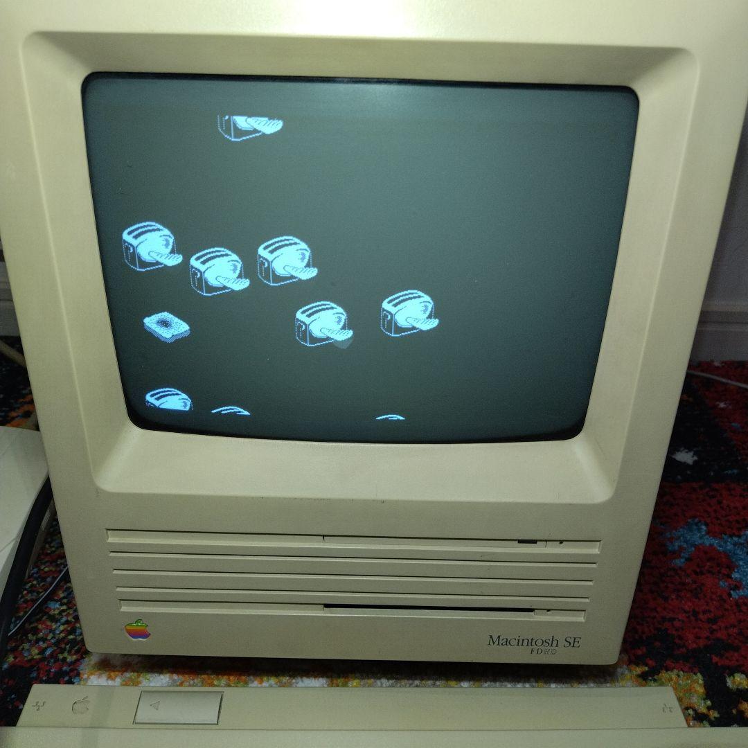 動作品　Macintosh SE　FDHD 4MB＋MOドライブ　キーボード