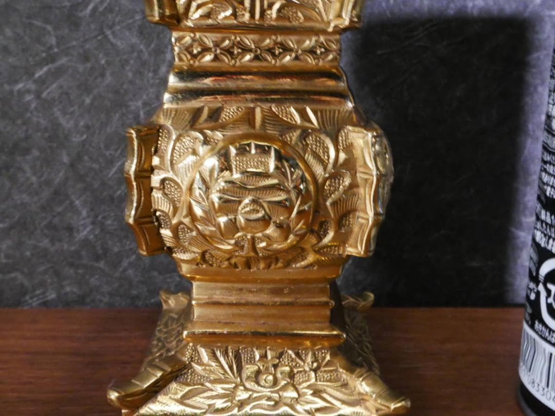限定値下　収集品　国産最高級深彫真鍮仏具　花瓶　花立　セラミックコート付4689