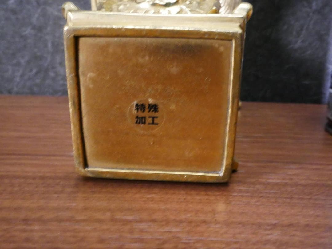 限定値下　収集品　国産最高級深彫真鍮仏具　花瓶　花立　セラミックコート付4689