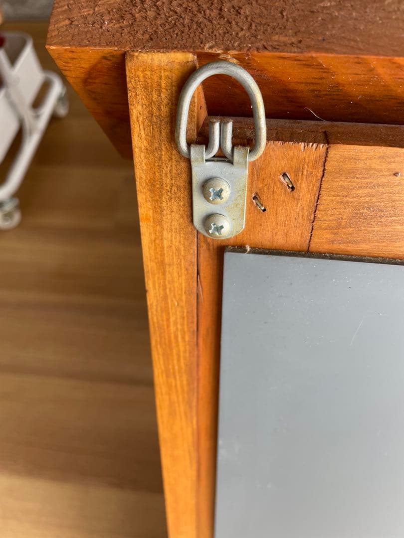 ウッドフレーム壁掛け鏡